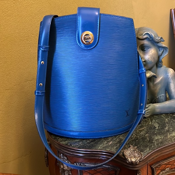 Louis Vuitton Epi Cluny Women's Shoulder Bag Toledo Blue - Excellent Condition - Picture 17 of 17